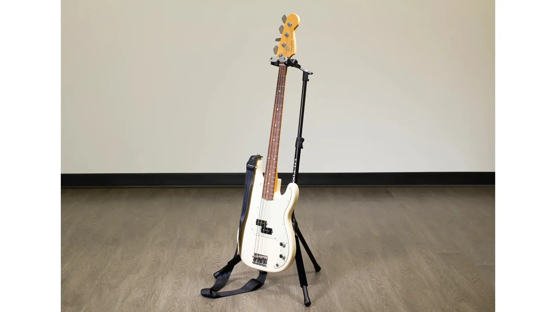 Gs 1000pro 03 Lggenesisseriesplusguitarstandswithoneclickpush Buttonlockinglegmechanism 3000x Gs 1000pro 03 Lggenesisseriesplusguitarstandswithoneclickpush Buttonlockinglegmechanism 3000x